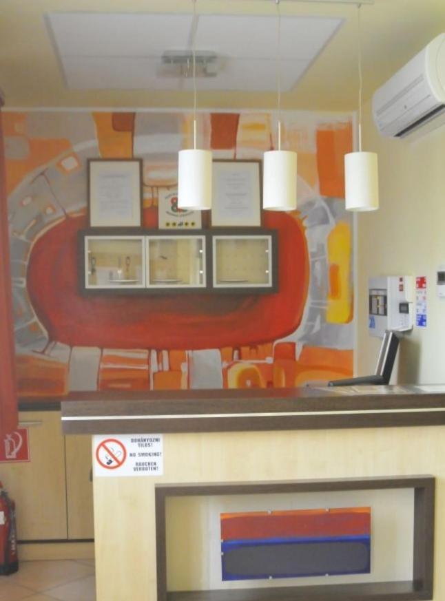 Publo Etterem Es Panzio Bed & Breakfast Csakvar Екстериор снимка