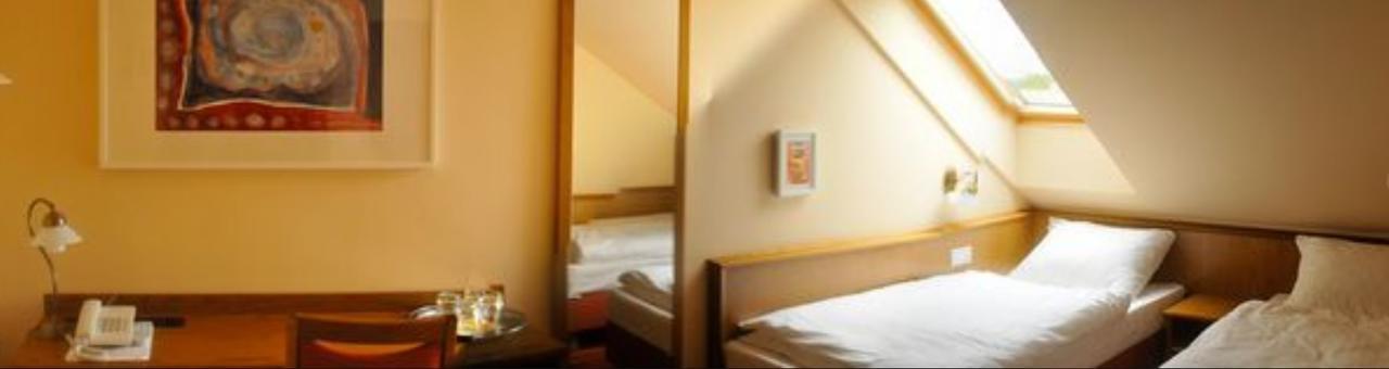 Publo Etterem Es Panzio Bed & Breakfast Csakvar Екстериор снимка